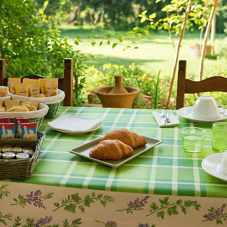 Bed and Breakfast Nel Giardino In Fiore *