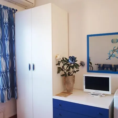 Nel Giardino In Fiore Bed & Breakfast Olia Speciosa